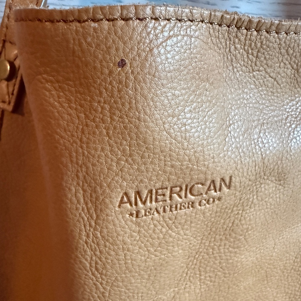 American Leather Co Classic Tan Leather Shoulder Tote - Picture 3 of 7